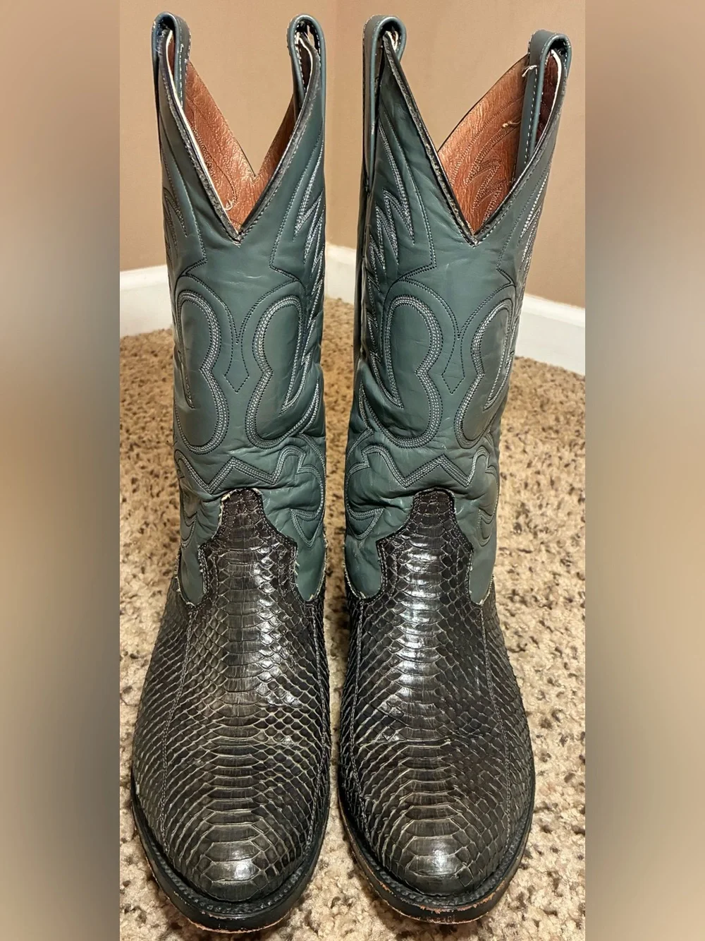 Fox Snakeskin Western Cowboy Boots Gray Leather size 28 (Men’s 10 Women’s 11.5)